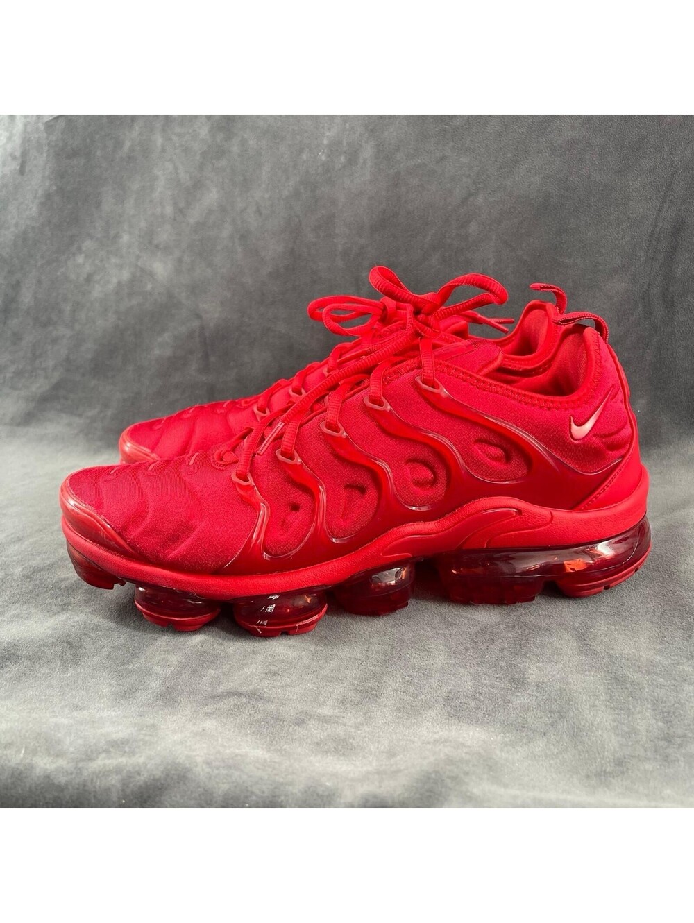 Nike Air VaporMax Plus Men’s Size 11 University Red Triple Red CW6973-600